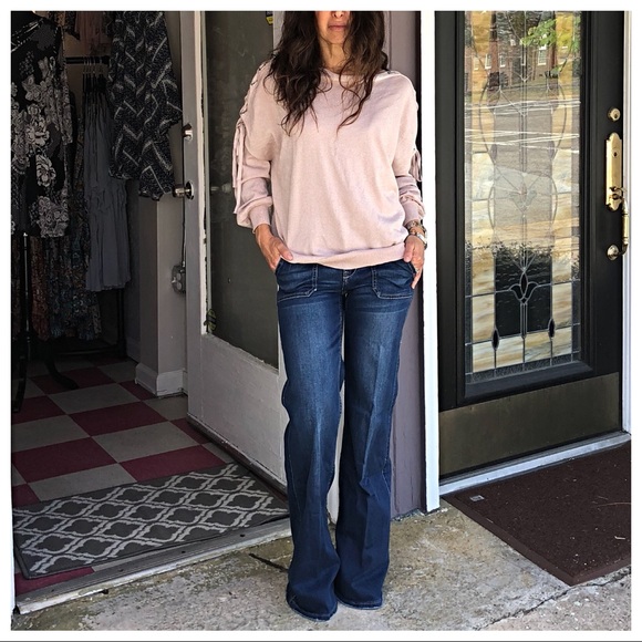 ✨LAST ONE ✨PARIS Lace up sleeves sweater - Picture 6 of 7